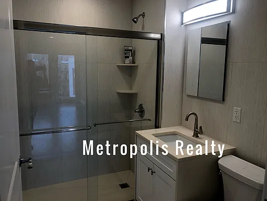 Rented by Metropolis International Realty Inc. | media 11