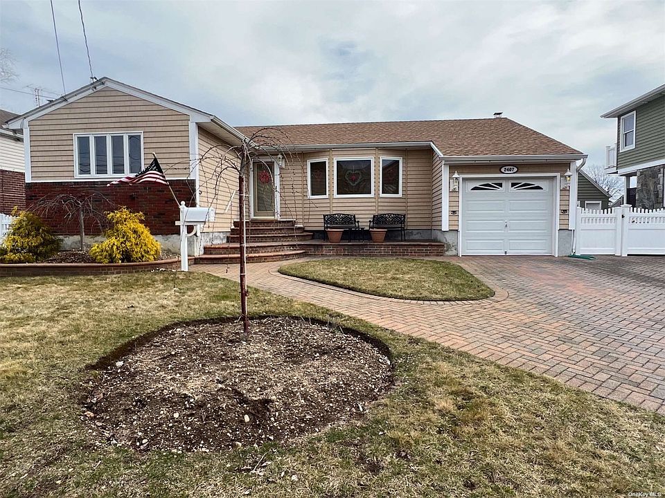 2407 Babylon Street, Wantagh, NY 11793 Zillow