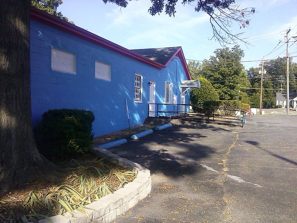 2nd image of 2301 Jefferson Davis Hwy
