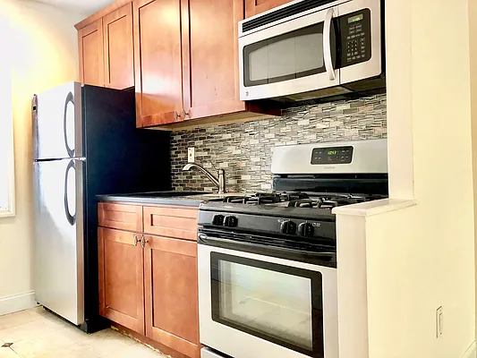 Rented by Premier Metro Realty Corp | media 53