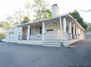 98 Main St, Saugerties, NY 12477