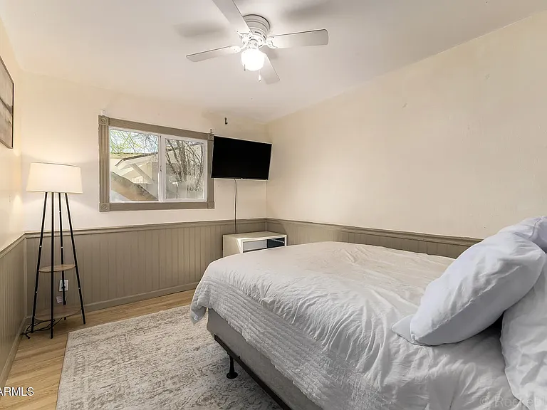 413 E Ellis Dr — Photo 24