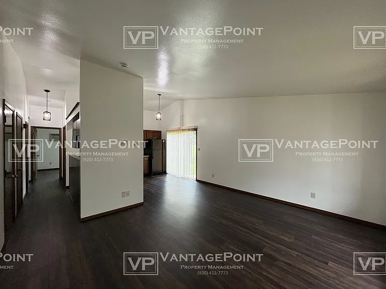 810 Broadway St — Photo 2