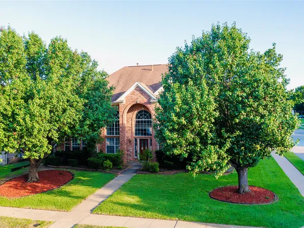 2421 Bowie Ln, Grapevine, TX 76051