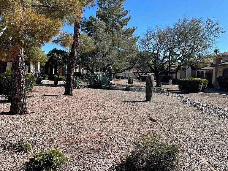 20237 N Broken Arrow Dr — Photo 3