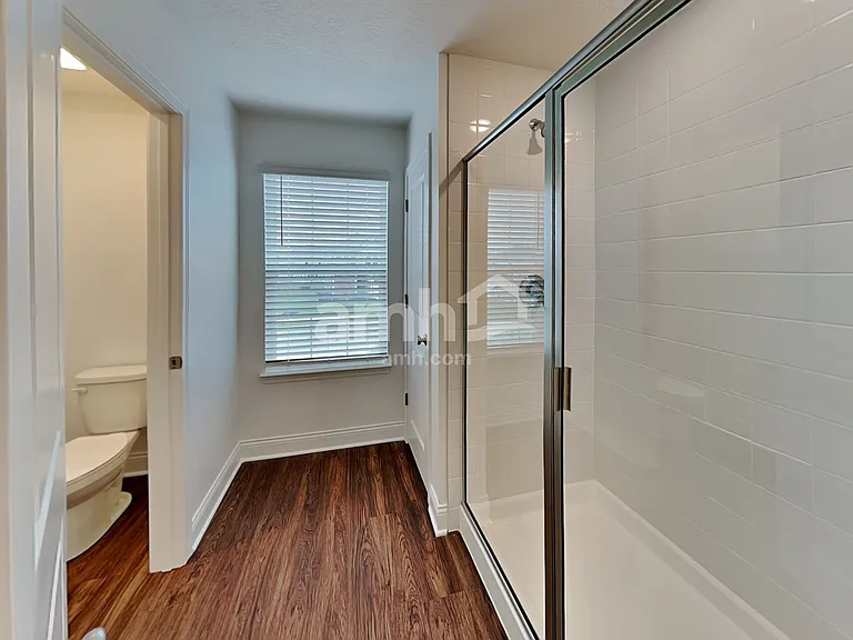 906 Castor Dr — Photo 16