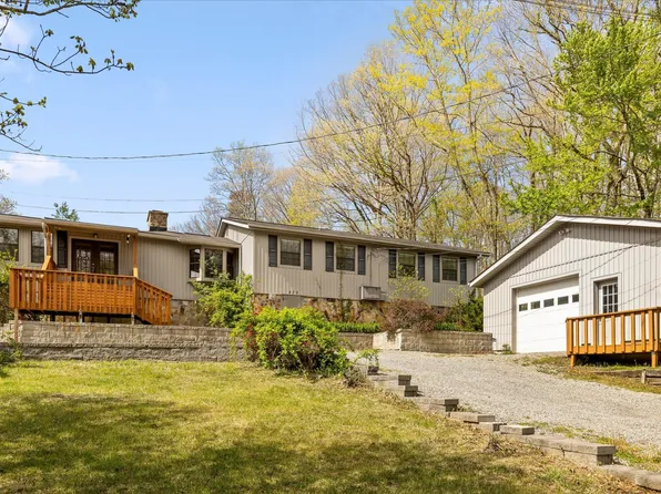 429 Saint Simon Trl, Signal Mountain, TN 37377