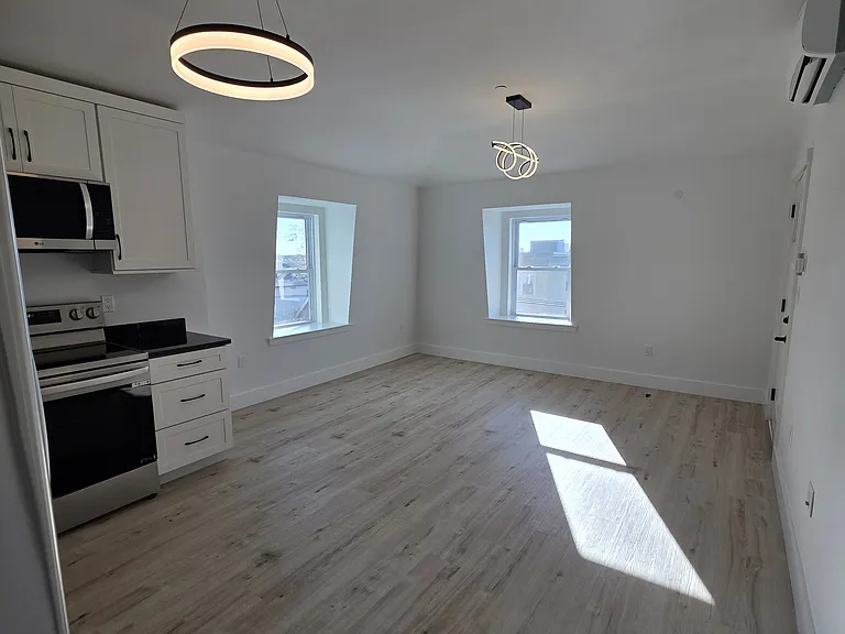 275 Washington Ave #3 — Photo 16