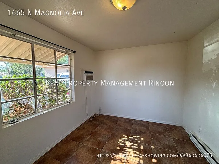 1665 N Magnolia Ave — Photo 3