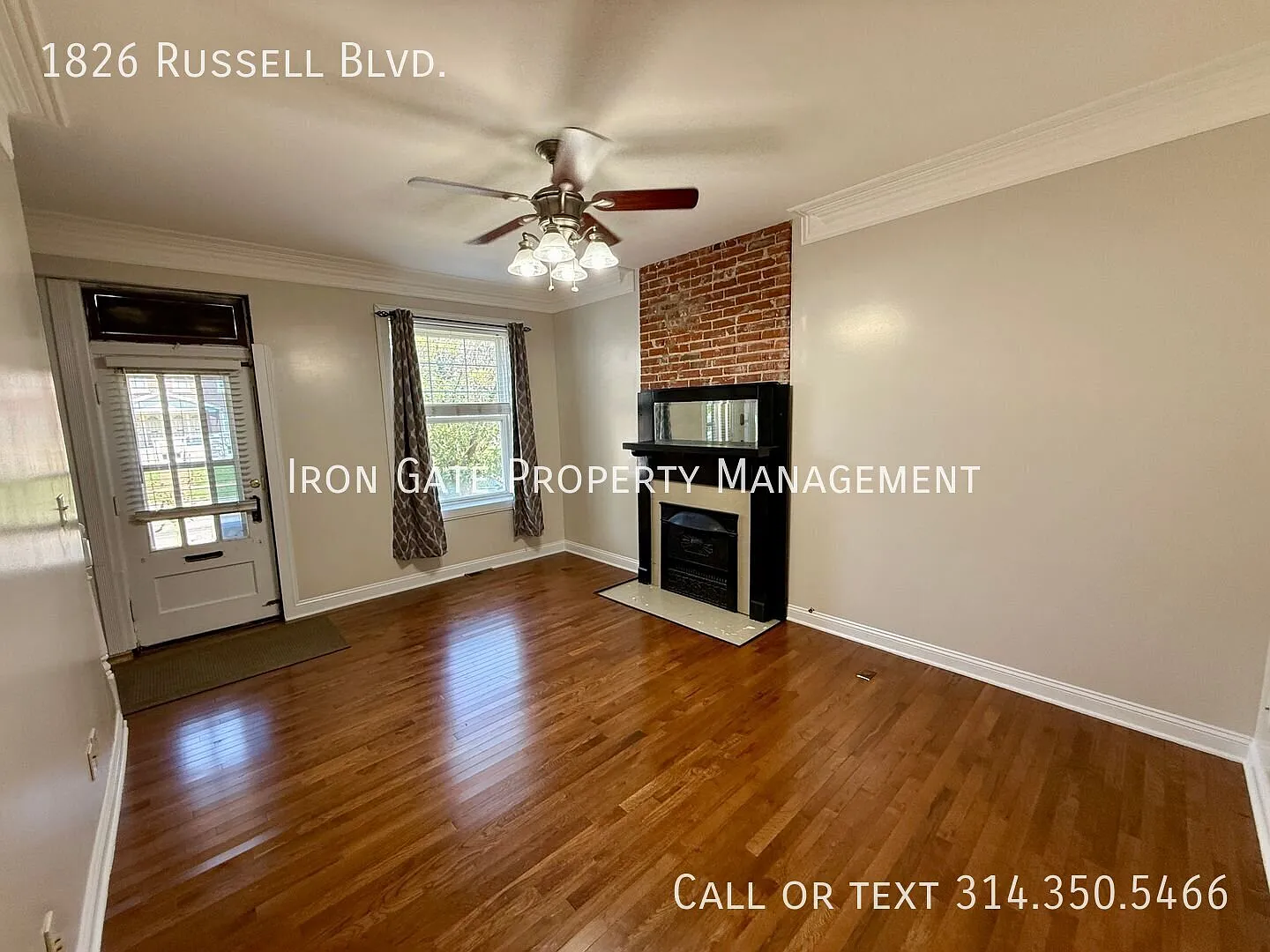 Stunning 3-Bed Townhome Near Soulard with Private Master Terrace & Wet Bar! — Photo 2