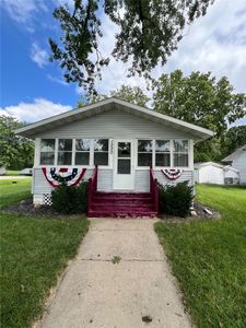 1220 Franklin St, Center Point, IA, 52213