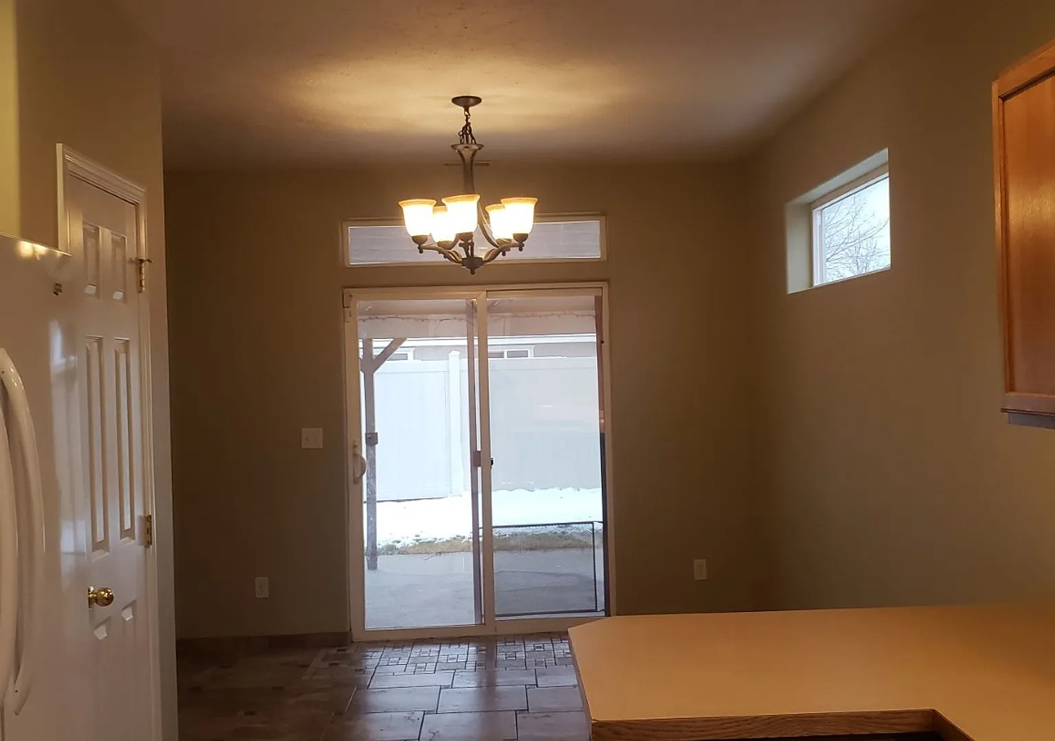 Airway Heights 3 Bed 2.5 bath plus LARGE rec. room. — Photo 4