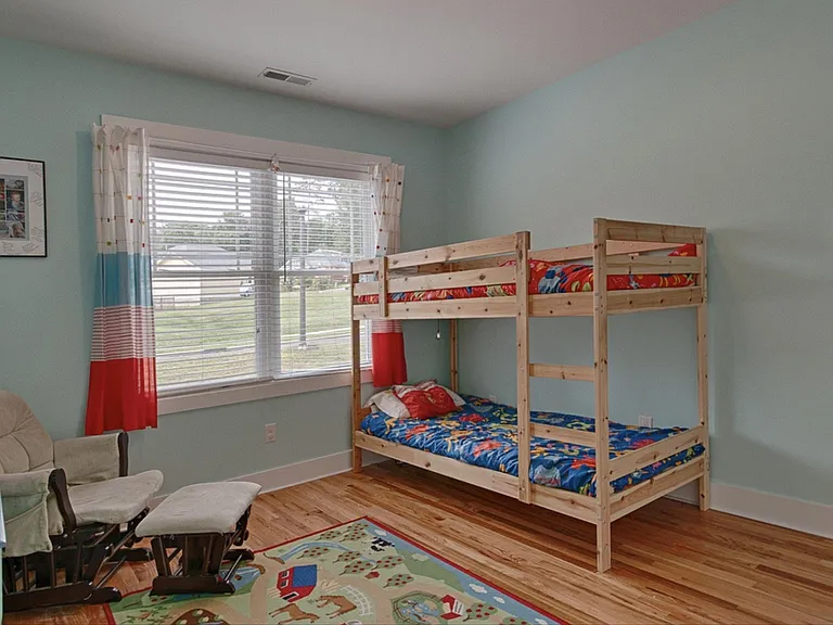 144 Estelle Park Dr — Photo 5