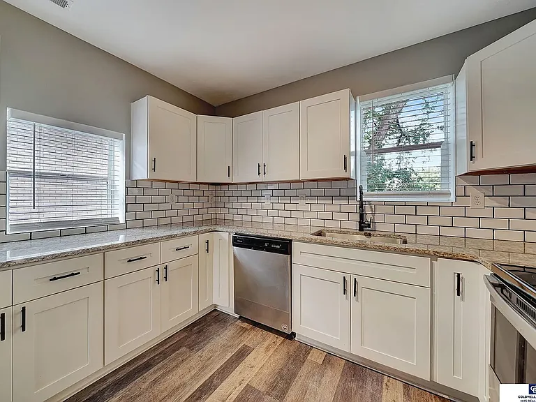 1836 H St #2 — Photo 10