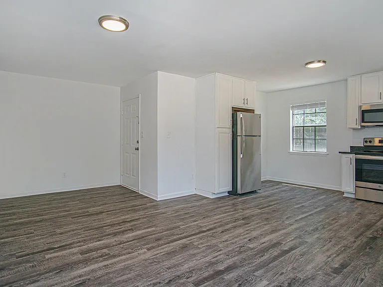 Greendale Apartments — Photo 19