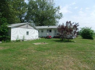 4715 Slim Pond Rd, Mount Vernon, IN 47620