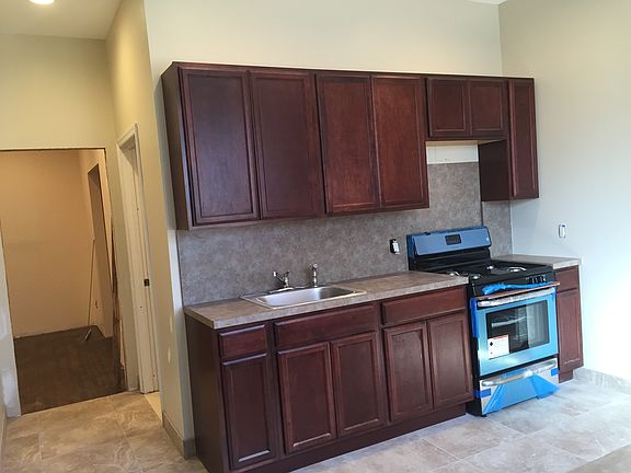 3rd image of 106 Wood Ave