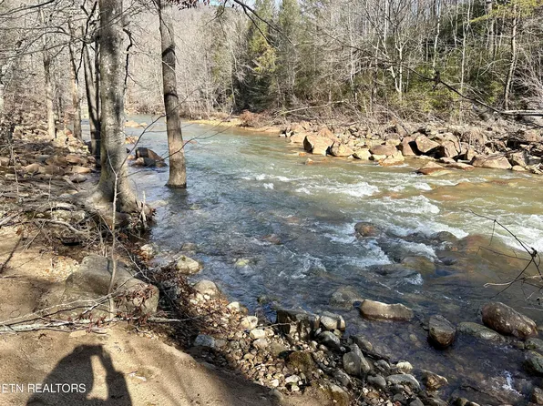 1030 E Obey Ln, Wilder, TN 38589