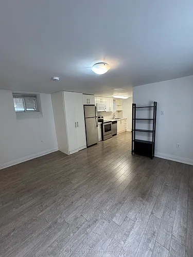 571 Palmerston Ave #BASEMENT Photo 1