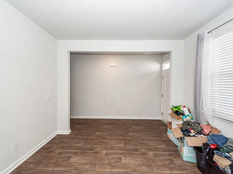 214 Wild Strawberry Ln — Photo 6