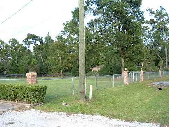 3rd image of 120 Hamshire Ln