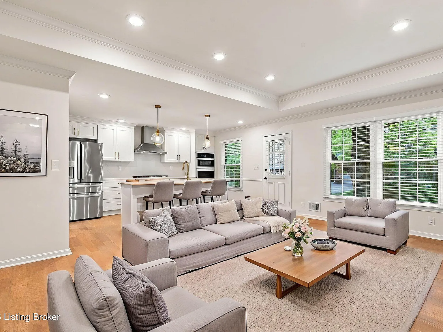 4 bed, 2.0 bath, 2730 sqft, $3,250 — Photo 4