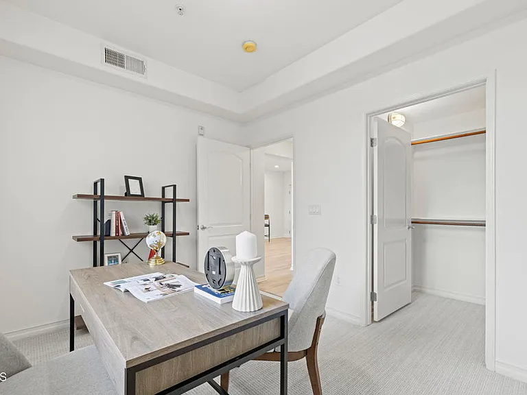629 Traction Ave #611 — Photo 10