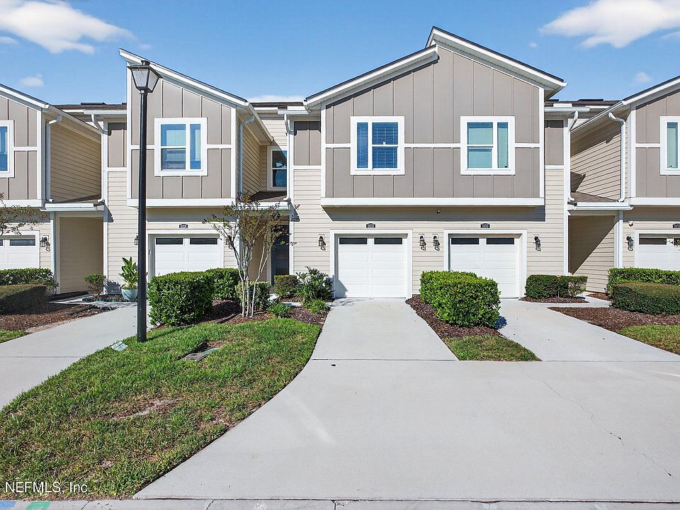 1st image of 11233 MINNETTA Court