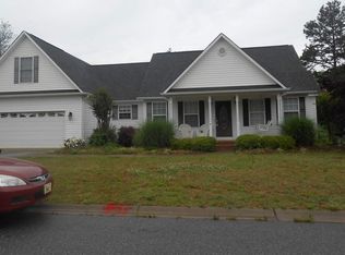 711 Tudor Ln, Boiling Springs, SC 29316