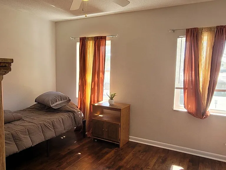 2325 W Pensacola St #116 — Photo 14