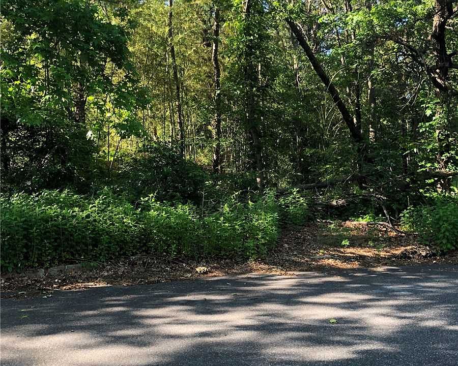 2nd image of Grace Ln