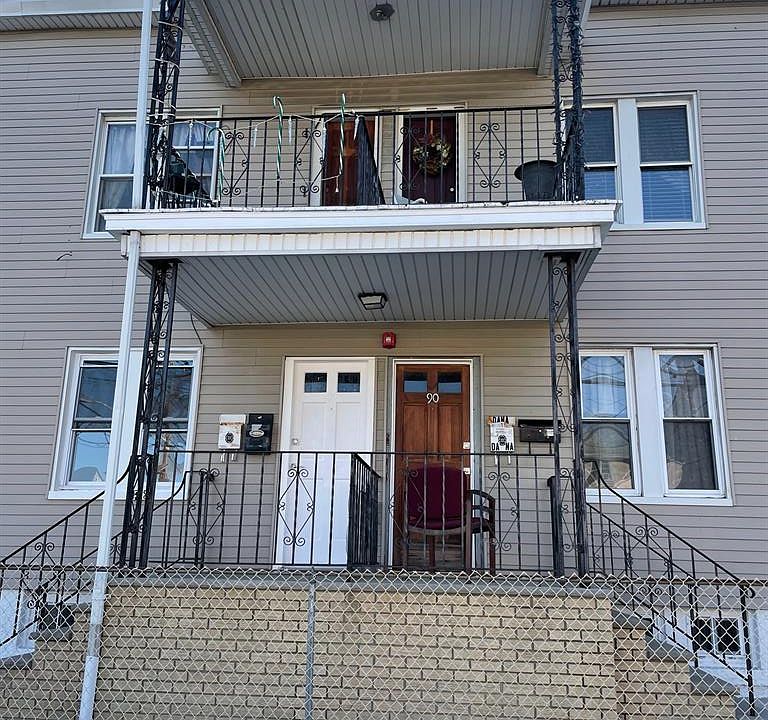 1st image of 90-92 3rd Ave