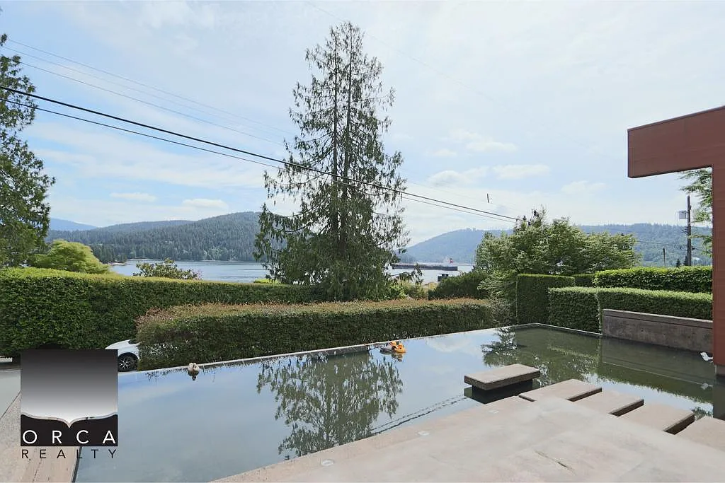 687 Beachview Drive, North Vancouver — Photo 4