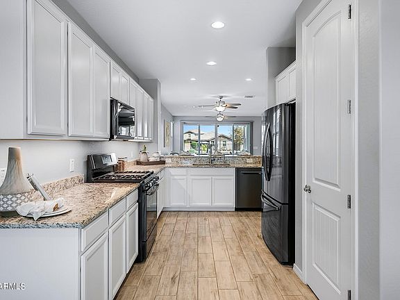4th image of 41308 W CARLISLE Lane
