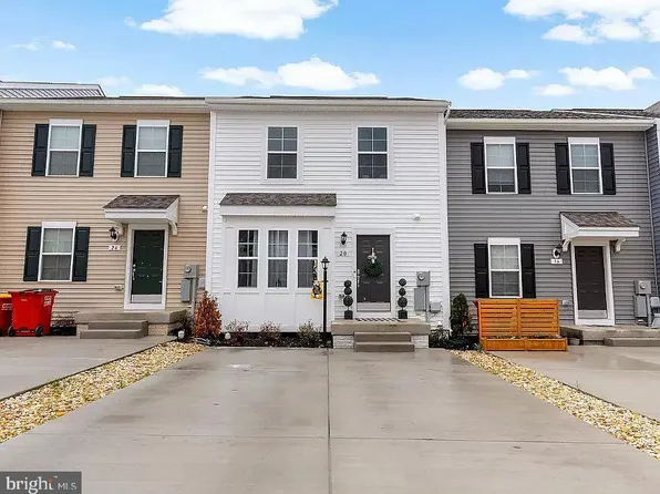 20 Orchard Green Dr, Charles Town, WV 25414