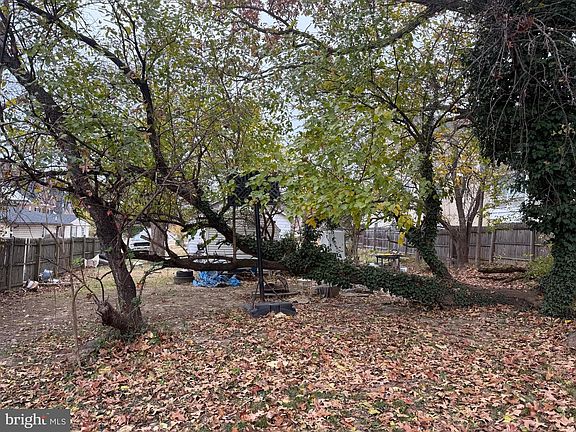 5th image of 5715 Magnolia Ln