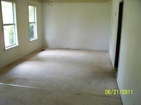 2nd image of 7831 Robbins Cir