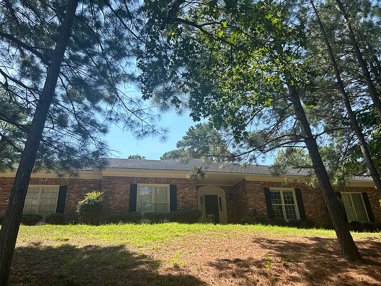 1474 Millington Rd — Photo 2