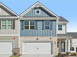 423 Lanier Cir, Woodstock, GA