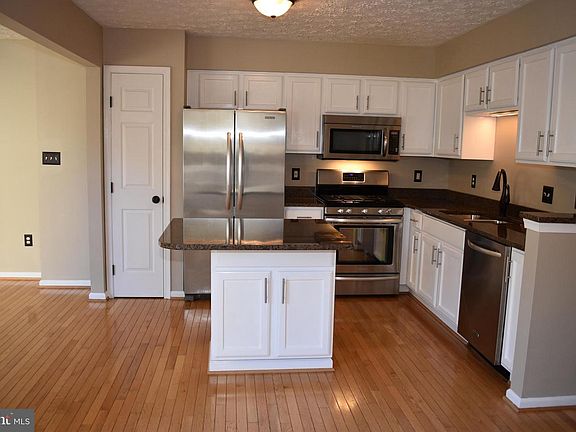 5th image of 2853 Piscataway Run Dr