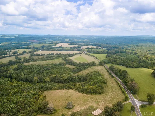 1 Smith Mountain Lake Pkwy, Huddleston, VA 24104