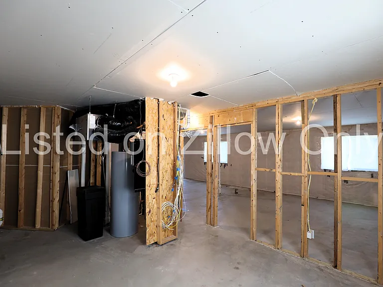 6758 Redwood Ave — Photo 26