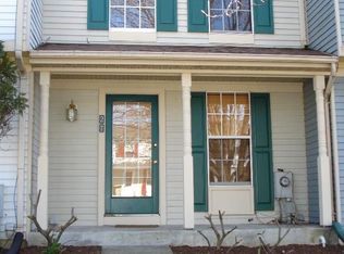 27 Triple Crown Ct, Windsor Mill, MD 21244