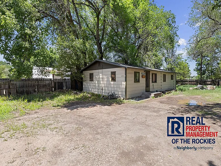 2210 Laporte Ave — Photo 15