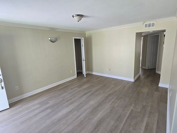 5th image of 921 S Sunshine Ave S #21