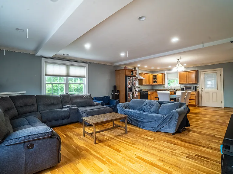 61 Carlisle St #61 — Photo 4