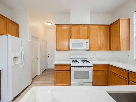 3rd image of 9716 Panorama Cliff Dr