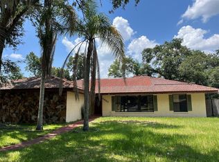 5980 Southwind Dr, Mulberry, FL 33860