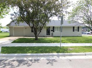 5915 Barton Dr, Shawnee, KS 66203