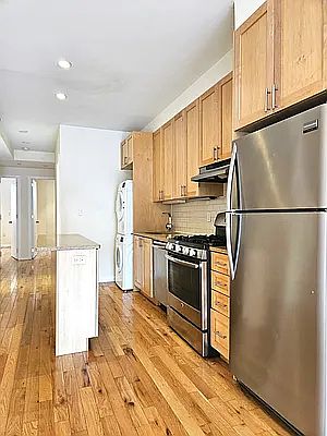 2nd image of 32-15 Broadway Unit 1L
